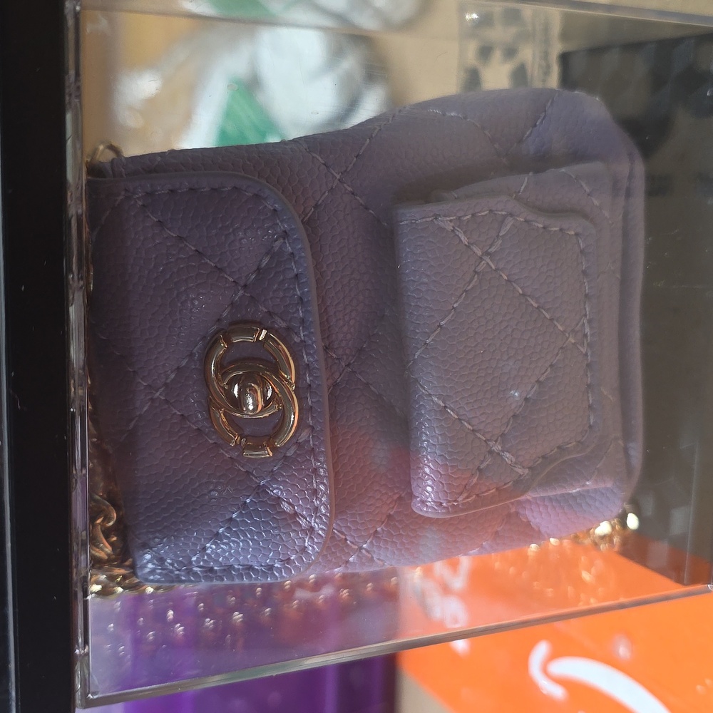 Airpod Cases - Picture 4 of 4